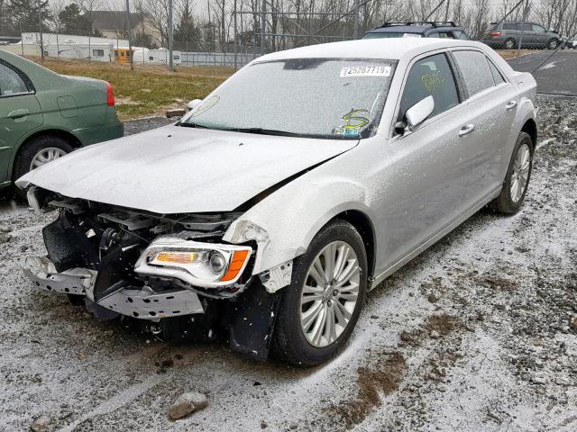 2C3CCAHG0CH313856 - 2012 CHRYSLER 300 LIMITE SILVER photo 2