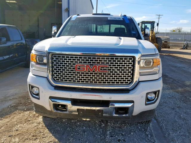 1GT42YE86GF119624 - 2016 GMC SIERRA K35 WHITE photo 9