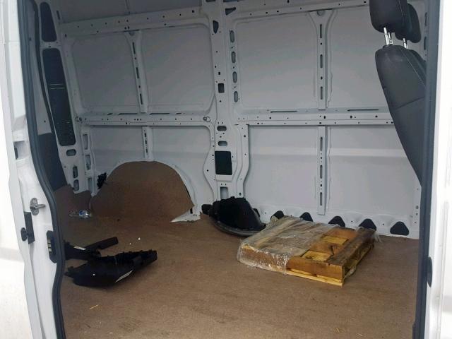 3C6TRVBG7JE154473 - 2018 RAM PROMASTER 白色 照片 6