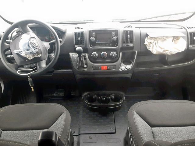 3C6TRVBG7JE154473 - 2018 RAM PROMASTER 白色 照片 9