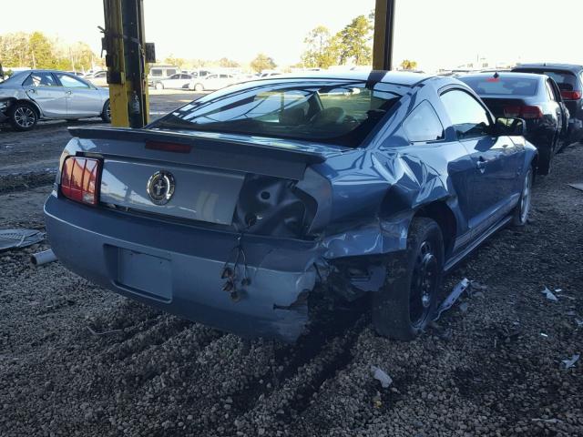 1ZVHT80N475236665 - 2007 FORD MUSTANG BLUE photo 4