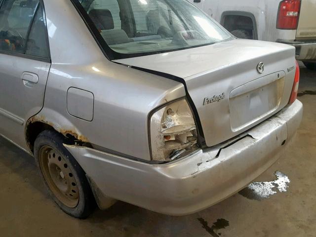 JM1BJ225220533948 - 2002 MAZDA PROTEGE DX SILVER photo 9