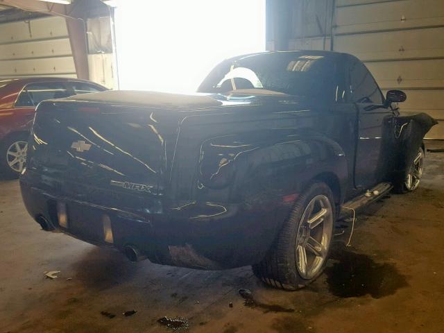 1GCES14P14B110871 - 2004 CHEVROLET SSR 黑色 照片 4