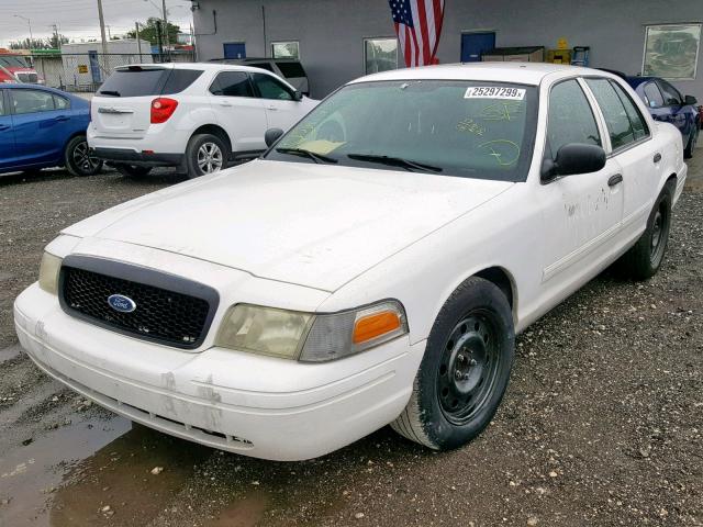 2FAHP71VX9X148856 - 2009 FORD CROWN VICT WHITE photo 2