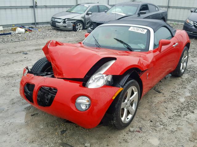 1G2MB35B57Y114342 - 2007 PONTIAC SOLSTICE RED photo 2