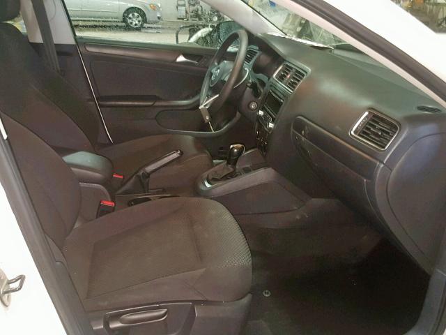 3VW2K7AJ5DM270344 - 2013 VOLKSWAGEN JETTA BASE Սպիտակ լուսանկար 5