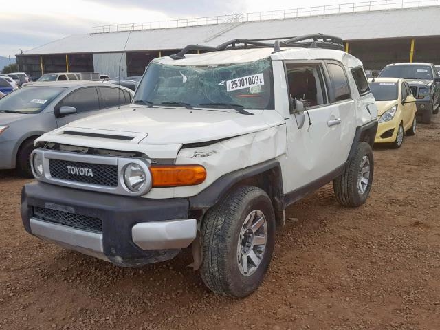 JTEBU4BF3EK184508 - 2014 TOYOTA FJ CRUISER WHITE photo 2