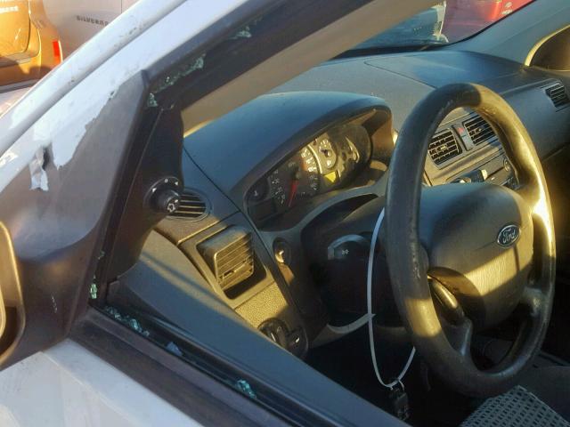 1FAFP34N07W302317 - 2007 FORD FOCUS ZX4 WHITE photo 9