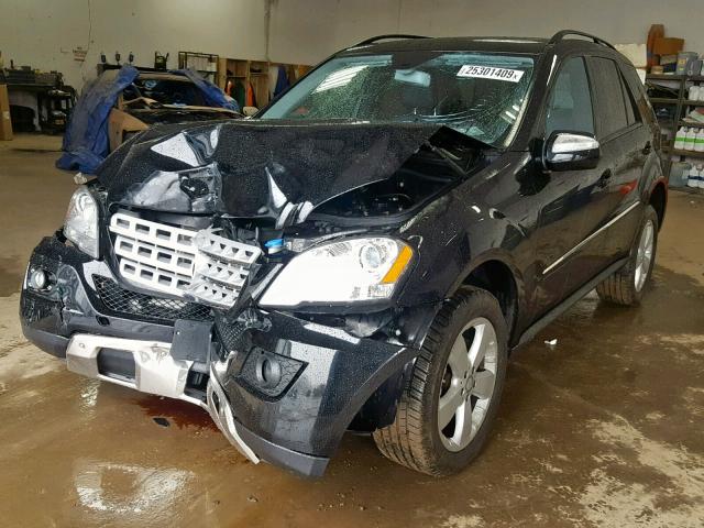 4JGBB86E89A465164 - 2009 MERCEDES-BENZ ML 350 BLACK photo 2