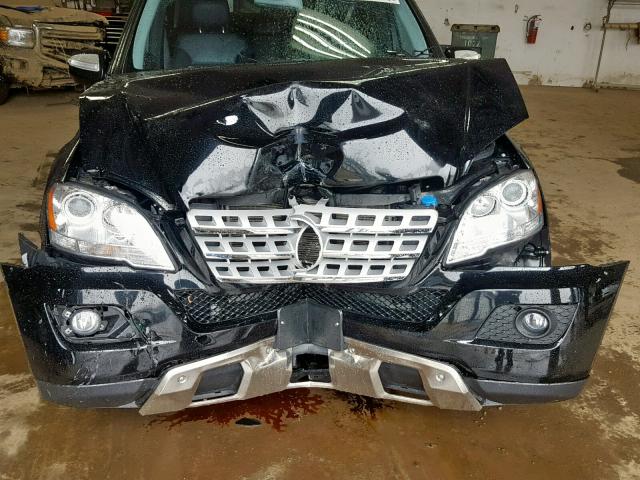 4JGBB86E89A465164 - 2009 MERCEDES-BENZ ML 350 BLACK photo 9