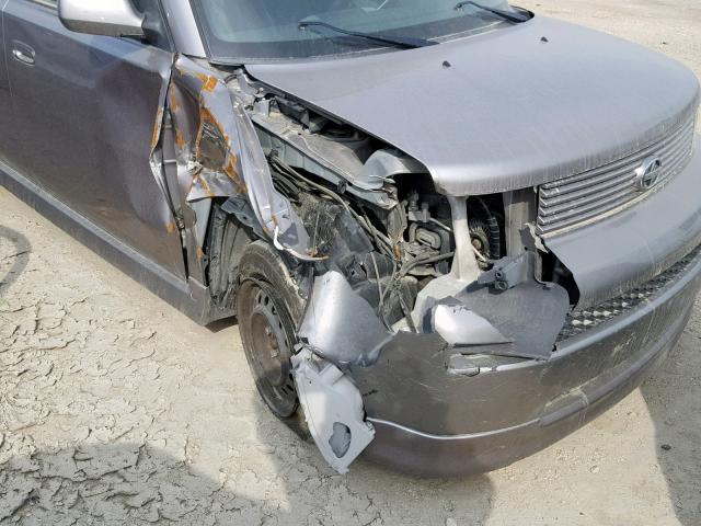 JTLKT324154024085 - 2005 TOYOTA SCION XB GRAY photo 9