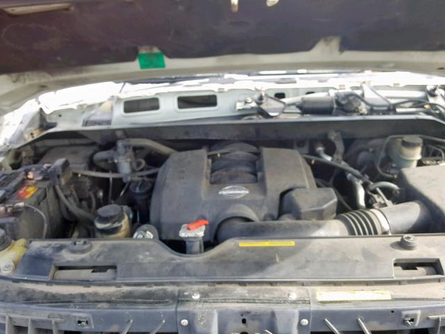 5N1AA08A94N730122 - 2004 NISSAN ARMADA SE WHITE photo 7