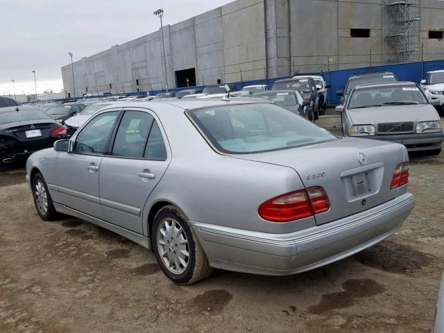 WDBJF65J31B370774 - 2001 MERCEDES-BENZ E 320 SILVER photo 3