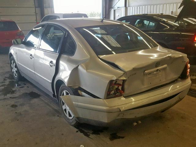 WVWPD63B0XE496112 - 1999 VOLKSWAGEN PASSAT GLX 银色 照片 3