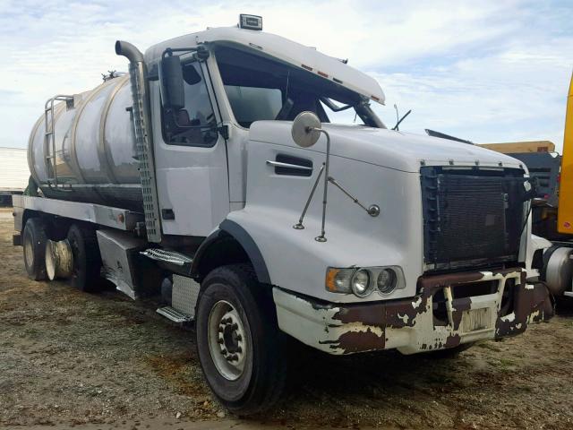 4V5KC9GF27N453581 - 2007 VOLVO VHD WHITE photo 1