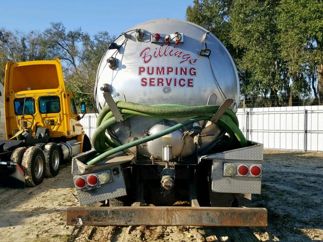 4V5KC9GF27N453581 - 2007 VOLVO VHD WHITE photo 6