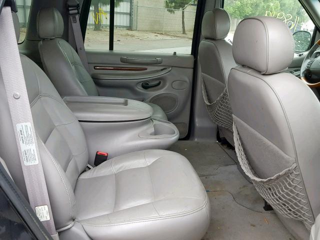 5LMPU28L0WLJ44435 - 1998 LINCOLN NAVIGATOR 黑色 照片 6