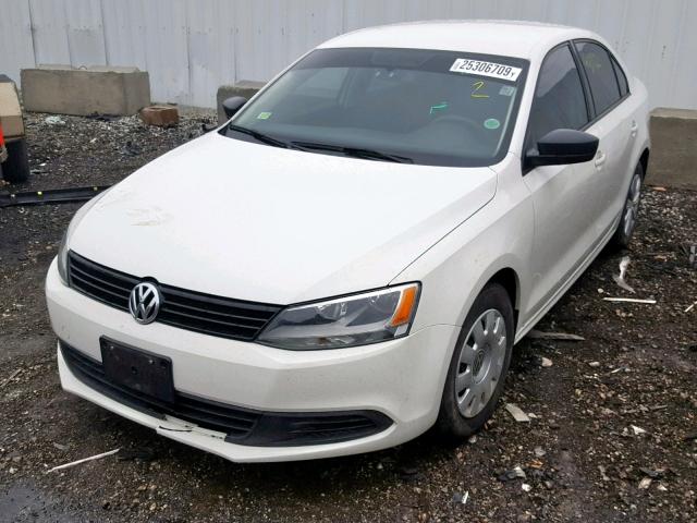 3VW2K7AJXEM356489 - 2014 VOLKSWAGEN JETTA BASE Սպիտակ լուսանկար 2