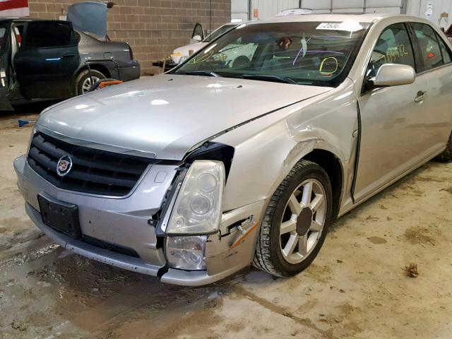 1G6DC67A060100976 - 2006 CADILLAC STS SILVER photo 9