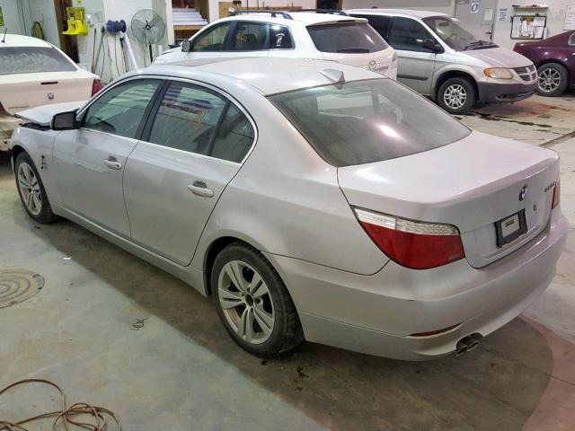 WBANV13529C155890 - 2009 BMW 528 XI SILVER photo 3