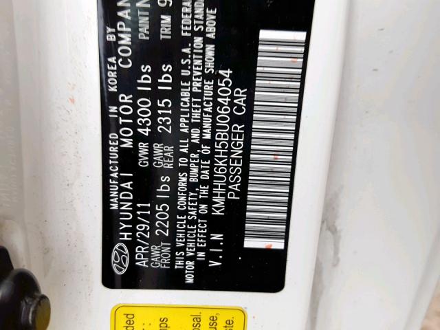 KMHHU6KH5BU064054 - 2011 HYUNDAI GENESIS CO WHITE photo 10