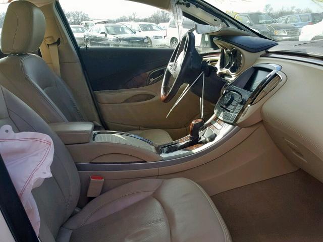 1G4GH5E36CF355596 - 2012 BUICK LACROSSE P WHITE photo 5