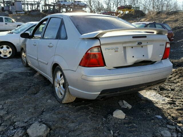 1FAFP38Z36W143367 - 2006 FORD FOCUS ZX4 SILVER photo 3