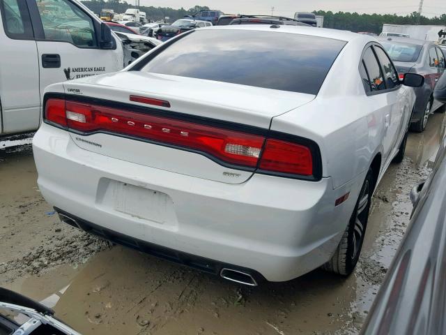 2C3CDXHG7EH325070 - 2014 DODGE CHARGER SX WHITE photo 4