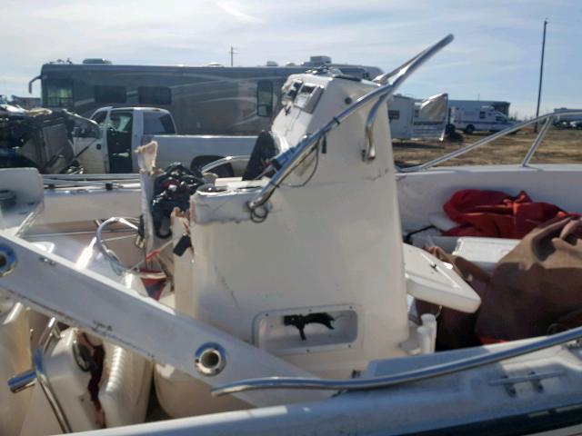 BWCE5914J304 - 2004 BOST BOAT ONLY WHITE photo 5