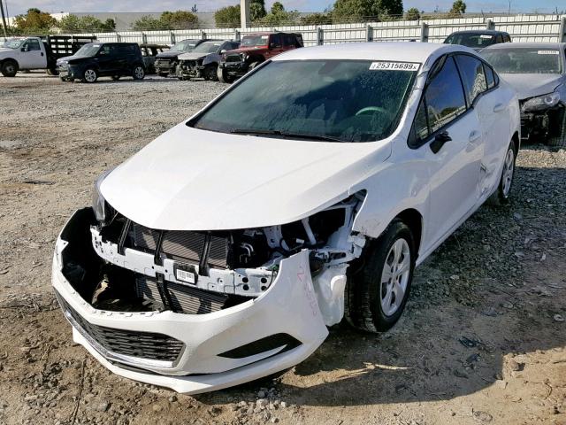 1G1BC5SMXJ7240137 - 2018 CHEVROLET CRUZE LS WHITE photo 2