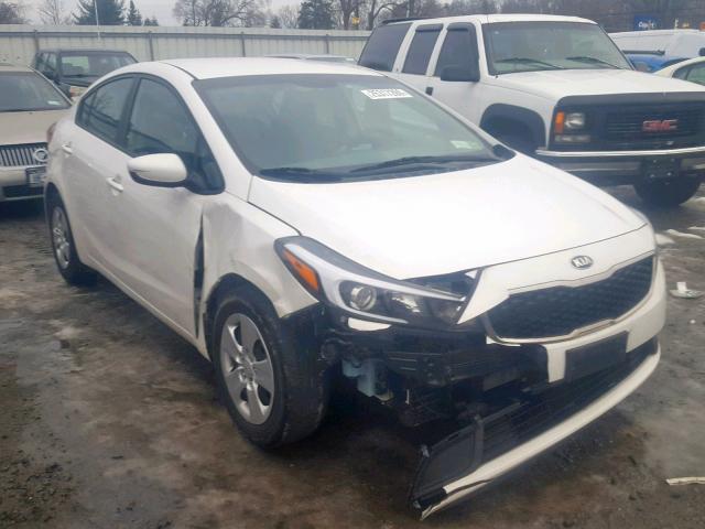 3KPFL4A79HE053951 - 2017 KIA FORTE LX WHITE photo 1