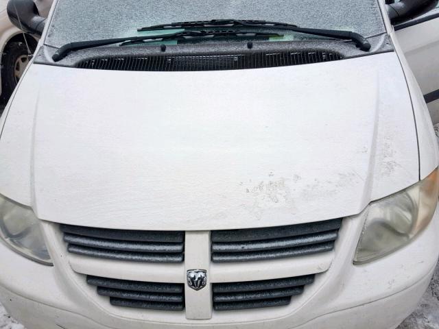 1D4GP45R15B419630 - 2005 DODGE CARAVAN SX WHITE photo 7