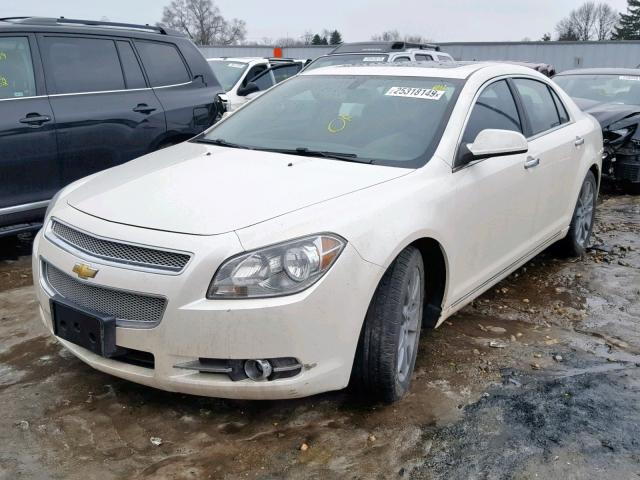 1G1ZE5E16BF237107 - 2011 CHEVROLET MALIBU LTZ WHITE photo 2