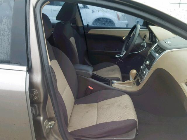 1G1ZB5E02CF318557 - 2012 CHEVROLET MALIBU LS GRAY photo 5