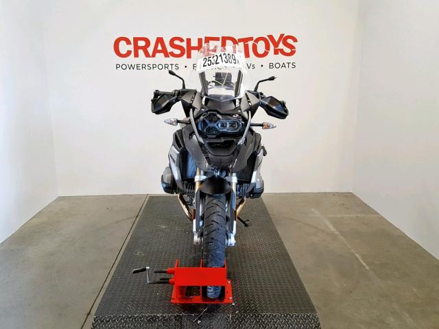 WB10A6106JZ657491 - 2018 BMW R1200 GS BLACK photo 2