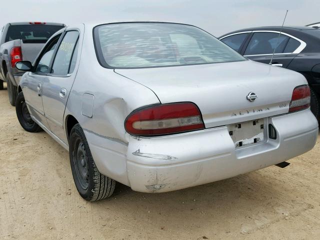 1N4BU31D7VC177642 - 1997 NISSAN ALTIMA XE SILVER photo 3