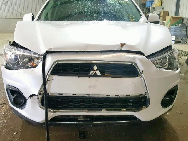 4A4AR3AU8FE043051 - 2015 MITSUBISHI OUTLANDER WHITE photo 7