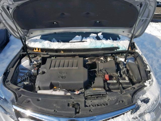 4T1BK1EB7JU285823 - 2018 TOYOTA AVALON XLE SILVER photo 7