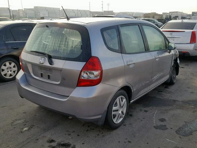 JHMGD38488S050302 - 2008 HONDA FIT SILVER photo 4