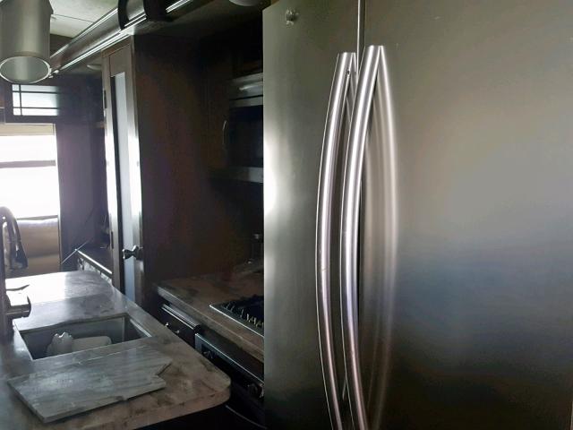 4YDF39226J4701069 - 2018 KEYSTONE MONTANA WHITE photo 8