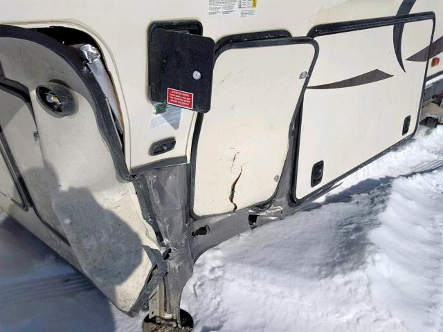 4YDF39226J4701069 - 2018 KEYSTONE MONTANA WHITE photo 9