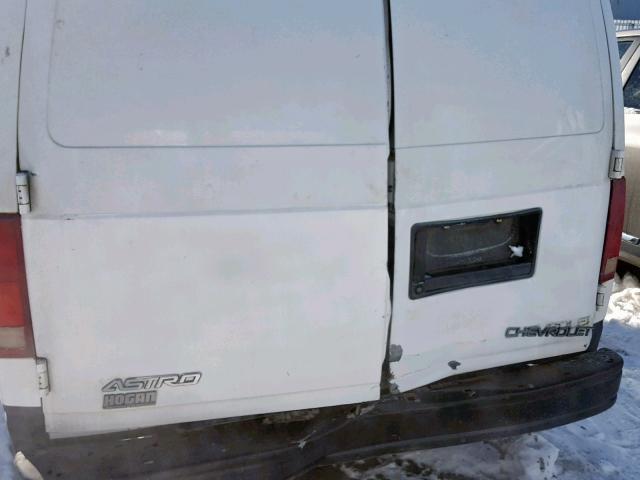 1GCDM19X33B142167 - 2003 CHEVROLET ASTRO WHITE photo 9