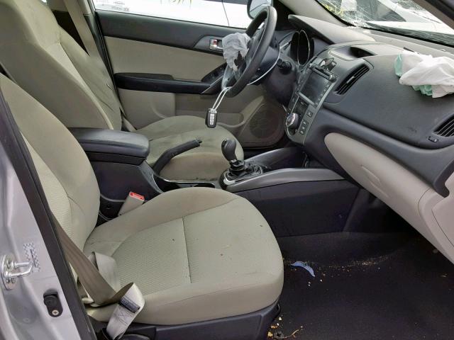 KNAFU4A23D5698891 - 2013 KIA FORTE EX SILVER photo 5