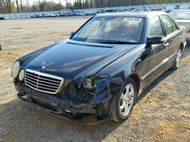 WDBJF65J82B492774 - 2002 MERCEDES-BENZ E 320 BLACK photo 2