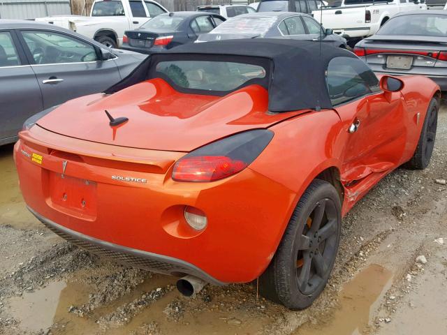 1G2MB35B18Y104666 - 2008 PONTIAC SOLSTICE ORANGE photo 4