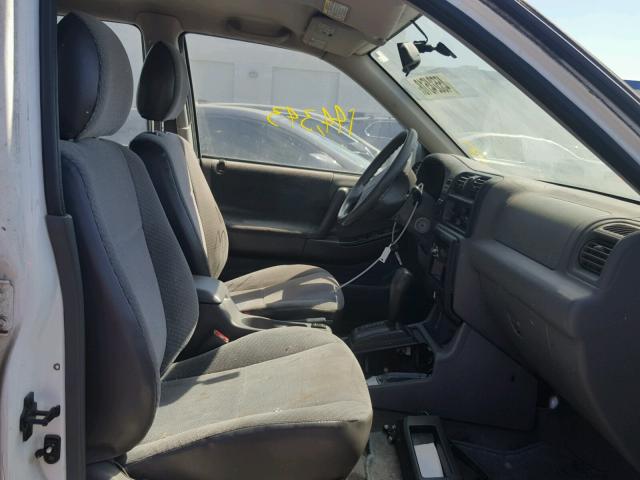 4S6CK58W5Y4411494 - 2000 HONDA PASSPORT E WHITE photo 5