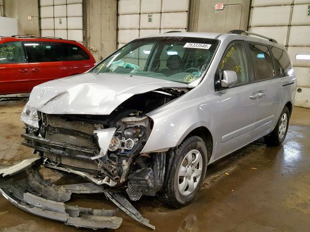 KNDMG4C31A6356031 - 2010 KIA SEDONA LX SILVER photo 2