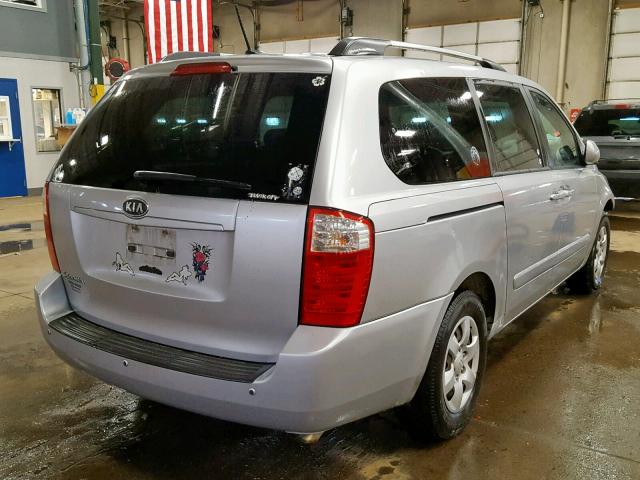 KNDMG4C31A6356031 - 2010 KIA SEDONA LX SILVER photo 4