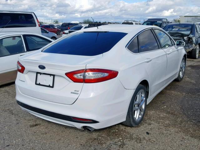 3FA6P0HD1GR150972 - 2016 FORD FUSION SE WHITE photo 4