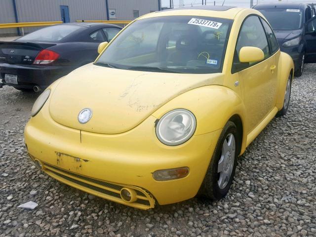 3VWCD21C9YM416561 - 2000 VOLKSWAGEN NEW BEETLE ყვითელი ფოტო 2